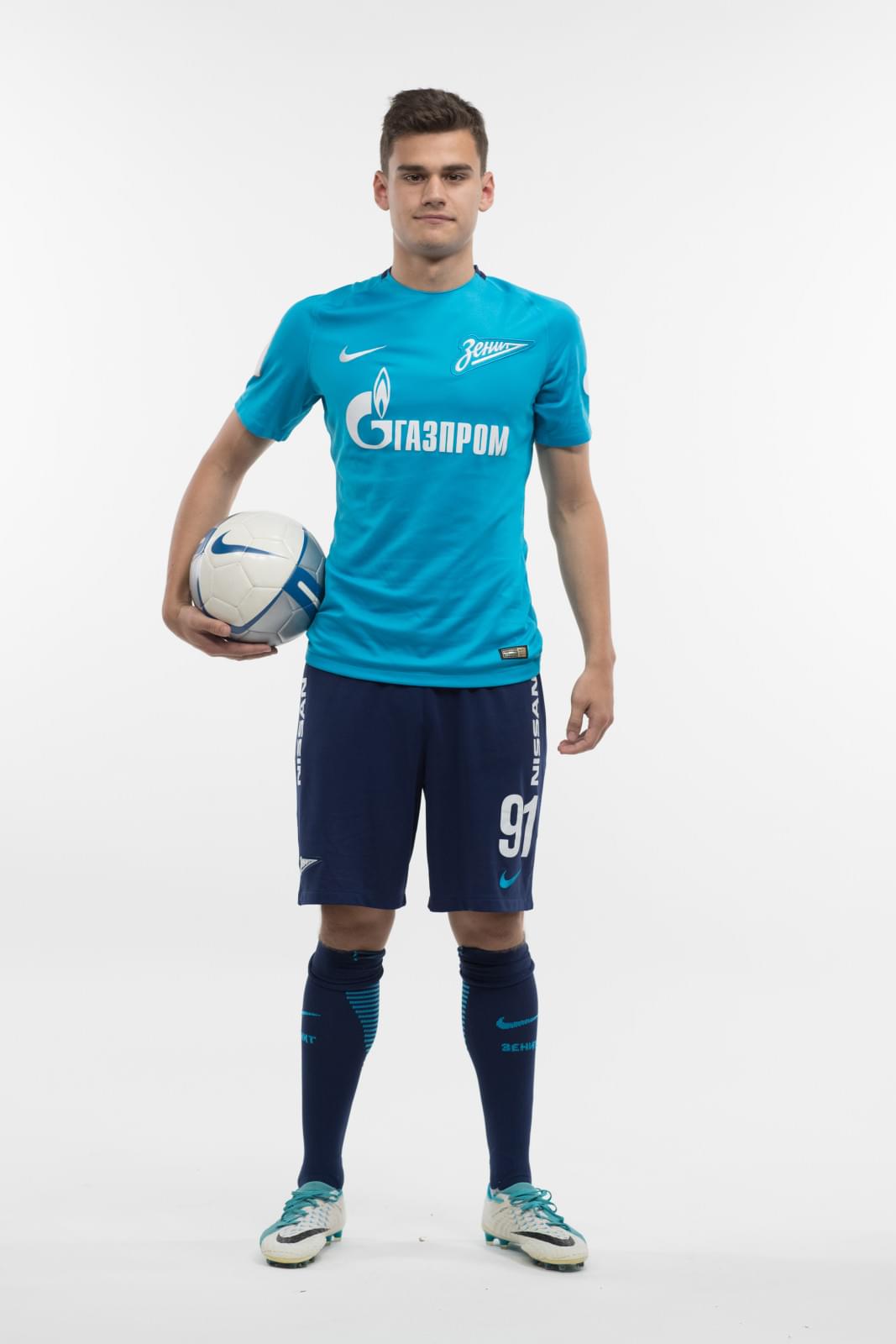 Фотосессия игроков молодежного состава ФК «Зенит» в новой игровой форме Nike сезона 2017/18