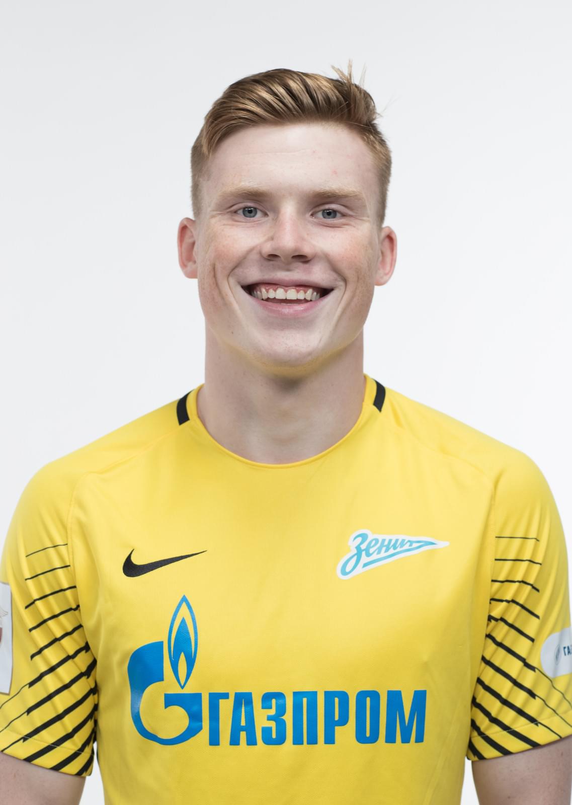 Фотосессия игроков молодежного состава ФК «Зенит» в новой игровой форме Nike сезона 2017/18