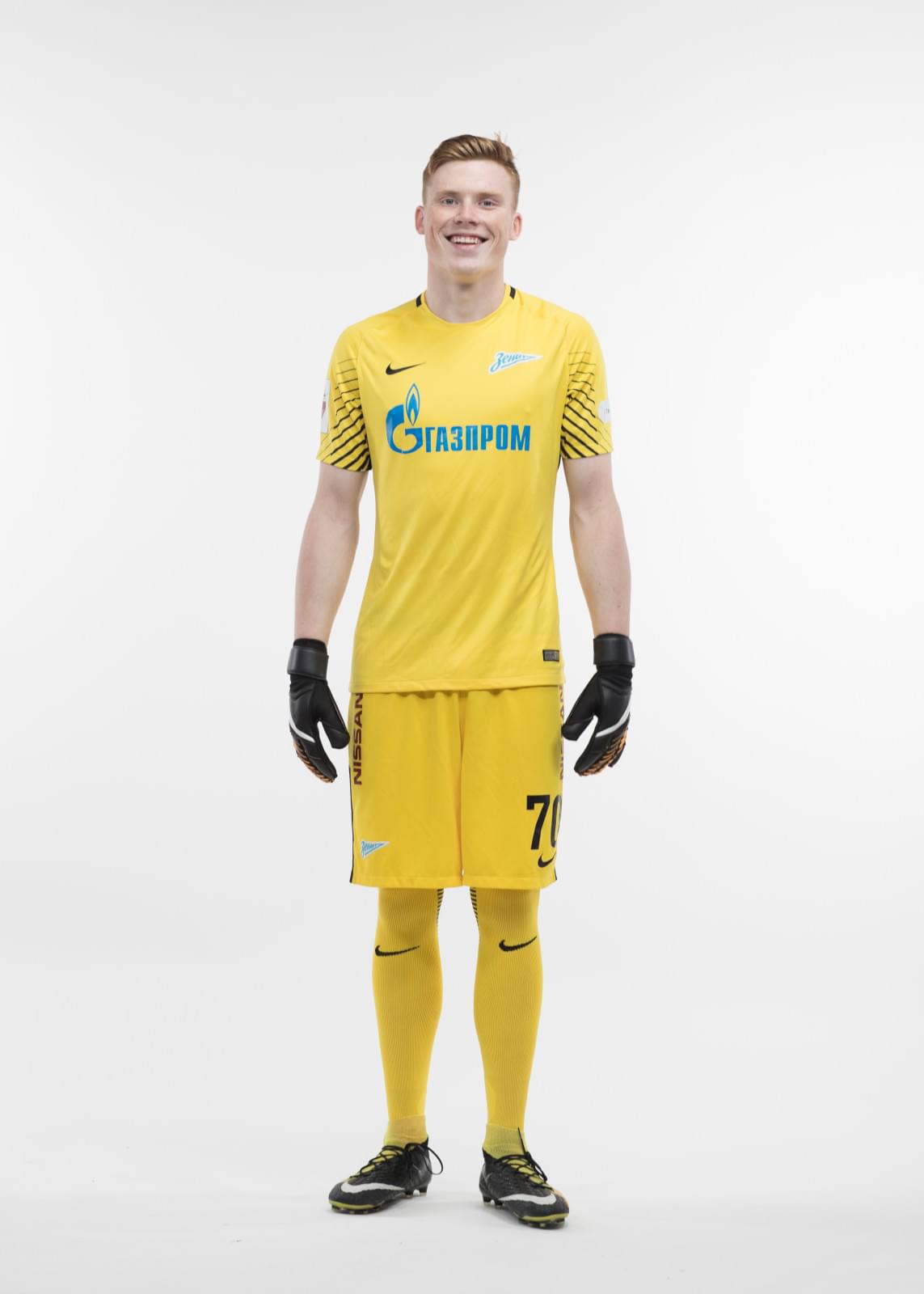 Фотосессия игроков молодежного состава ФК «Зенит» в новой игровой форме Nike сезона 2017/18