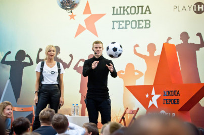 Александр Кокорин встретился с участниками проекта «Школа героев»
