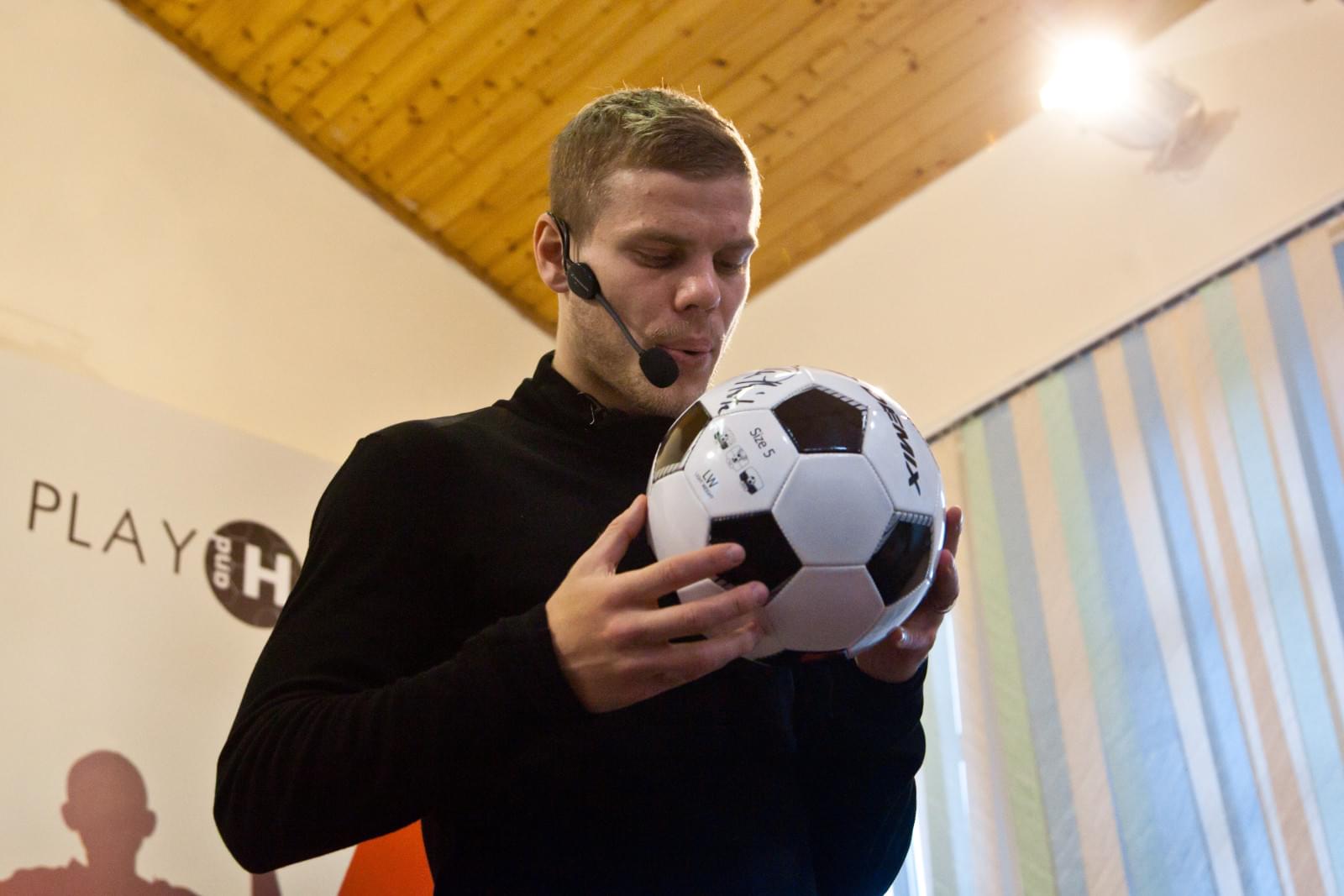 Александр Кокорин встретился с участниками проекта «Школа героев»