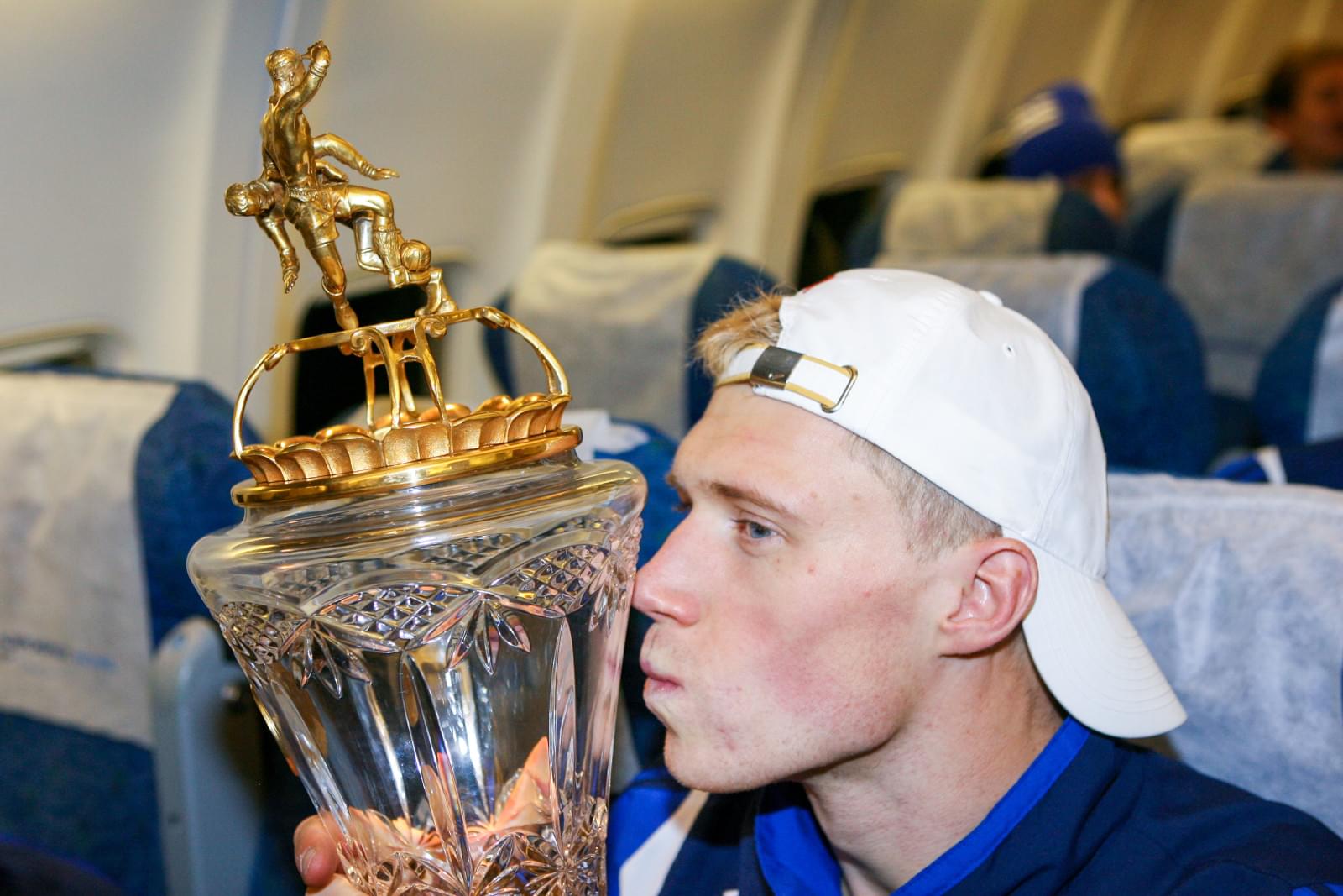 Празднование чемпионства «Зенита» в самолете.