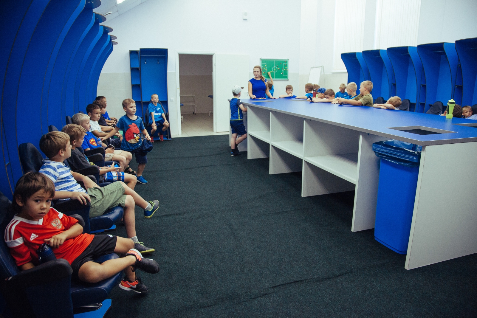 Академия ФК «Зенит» на экскурсии на стадионе «Петровский»