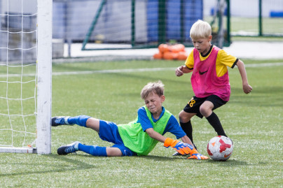 «Большой фестиваль футбола»: тренировка детей из тренировочного лагеря Академии