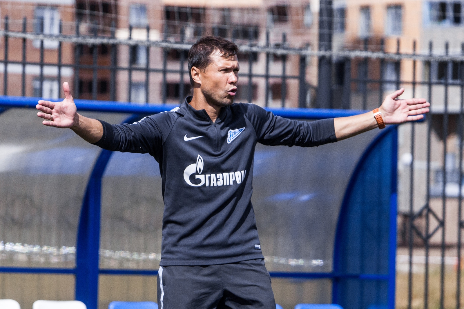 «Большой фестиваль футбола»: тренировка детей из тренировочного лагеря Академии