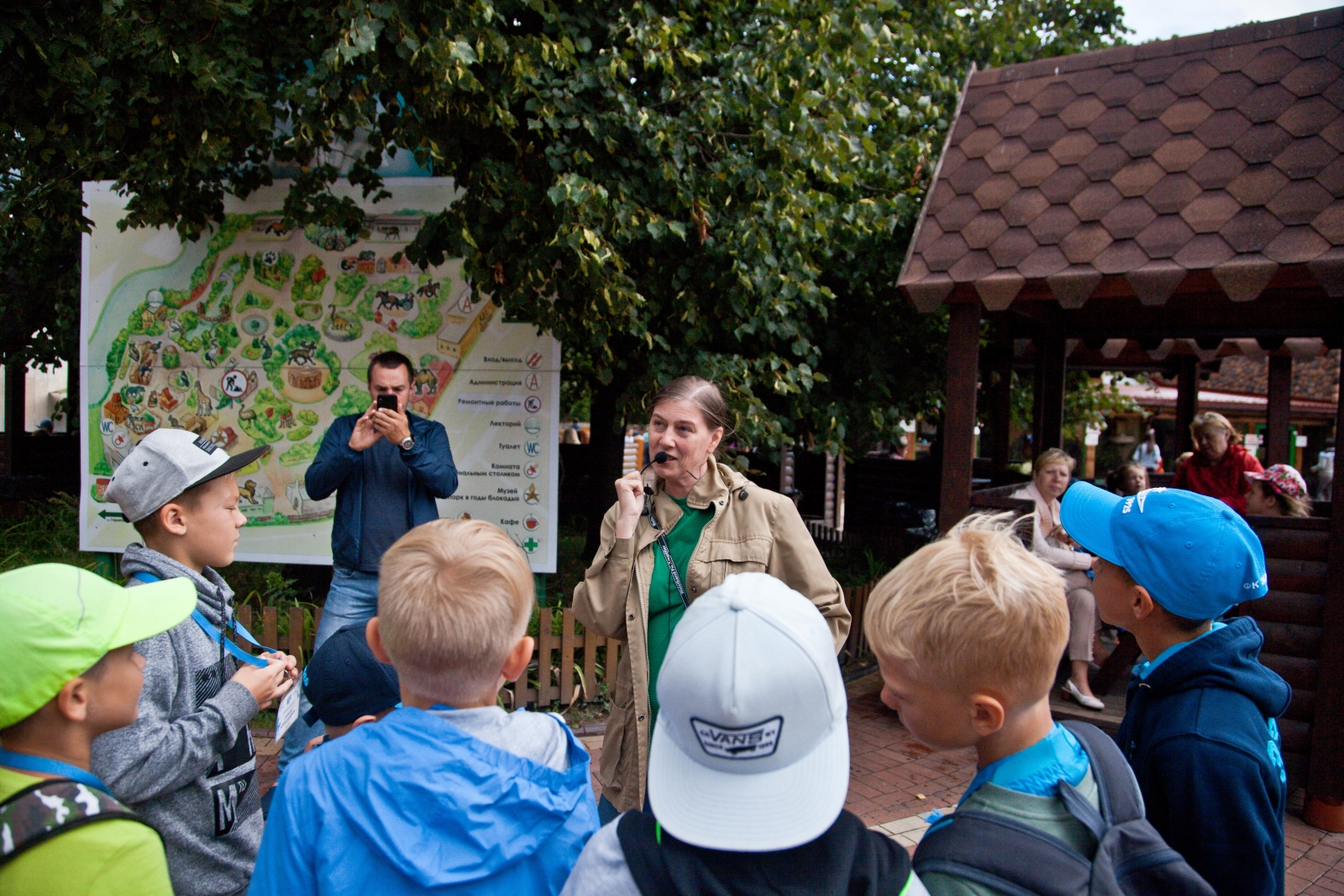 «Большой фестиваль футбола»: экскурсия для детей из тренировочного лагеря Академии в Ленинградский Зоопарк