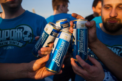 Фанатские корабли на матче Лиги Европы УЕФА «Зенит» — «Динамо» (Минск)