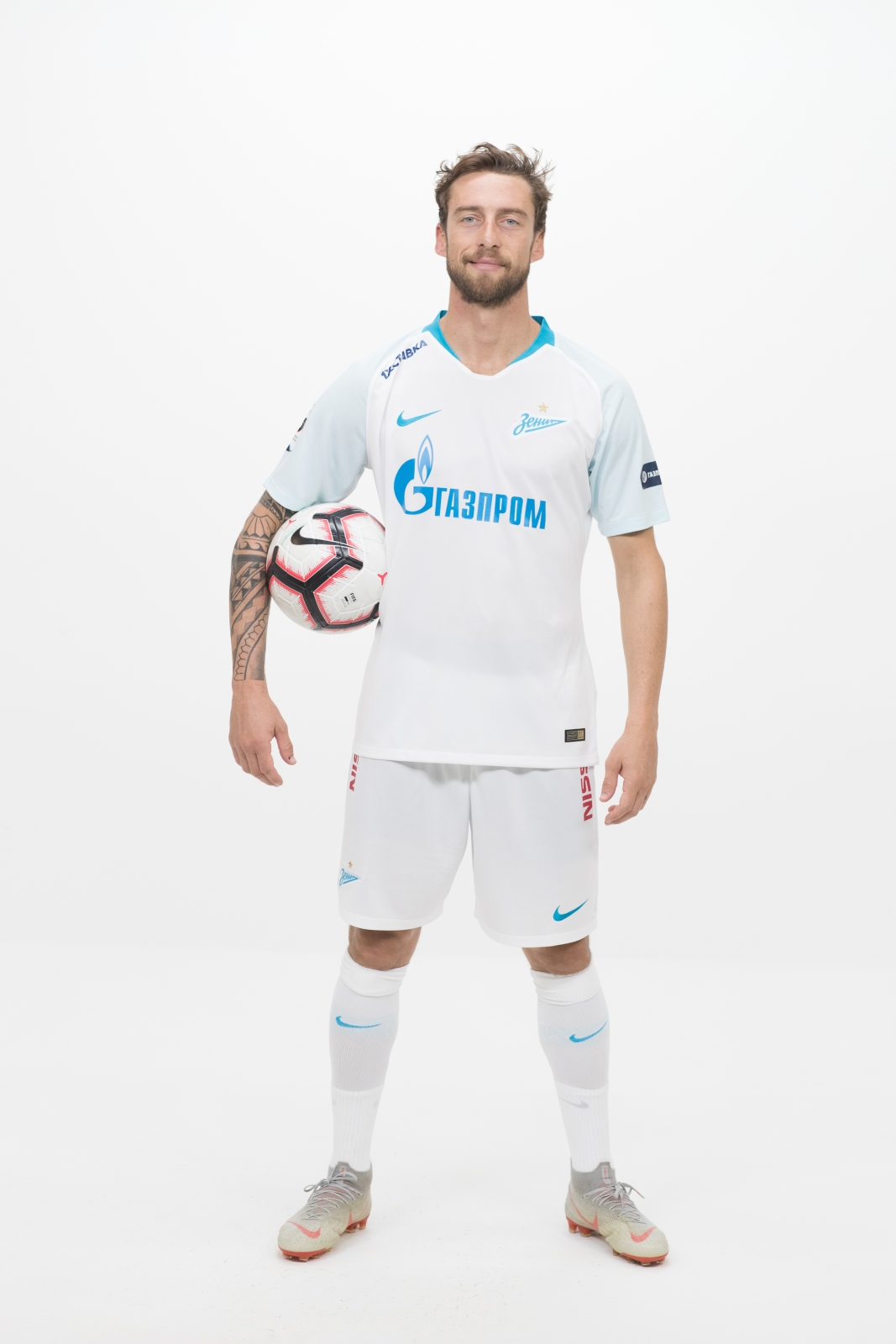 Фотосессия футболистов и тренеров основного состава ФК «Зенит» сезона 2018/19