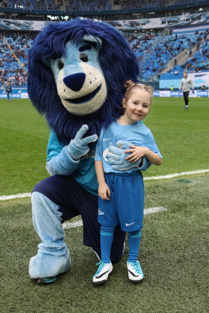 Группа поддержки «Зенит Фан» на матче «Зенит» — «Оренбург»