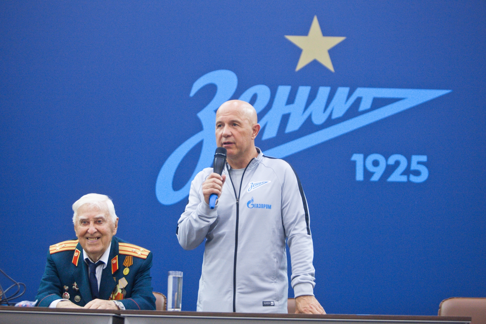 Владимир Павлович Савин провел встречу с воспитанниками Академии ФК «Зенит»