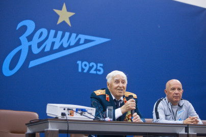 Владимир Павлович Савин провел встречу с воспитанниками Академии ФК «Зенит»