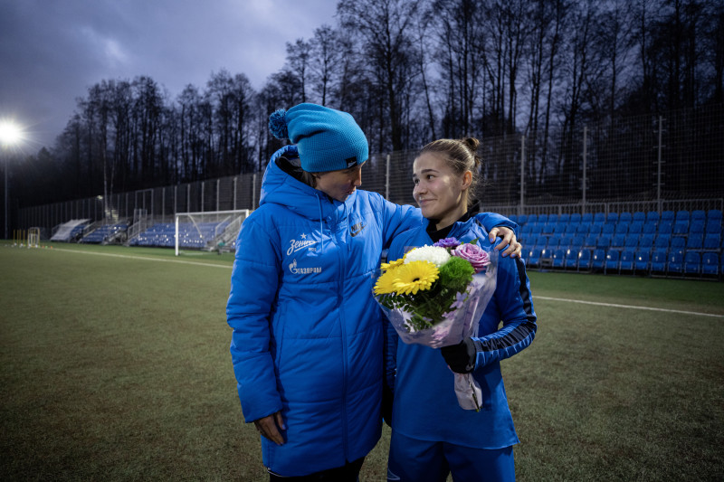 Тренировка женской команды перед матчем с «Енисеем»