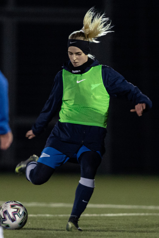 Тренировка женской команды перед матчем с «Енисеем»