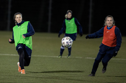 Тренировка женской команды перед матчем с «Енисеем»