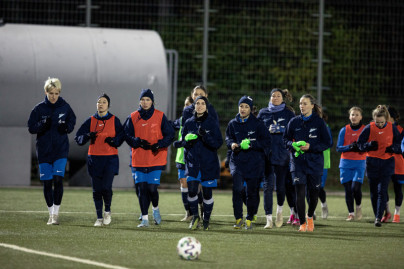 Тренировка женской команды перед матчем с «Енисеем»