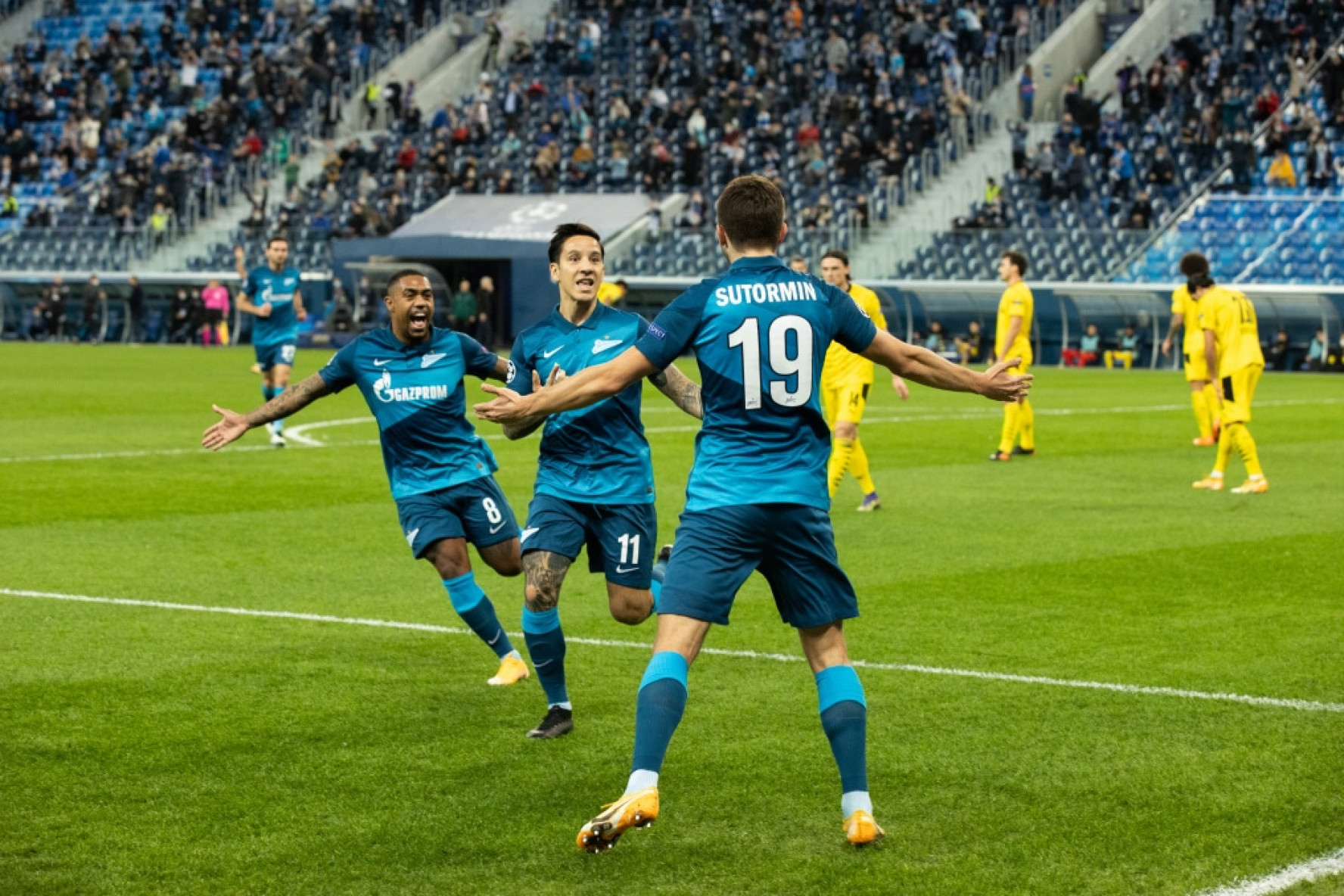 Зенит мальме 4-0. Боруссия зенит 2020. Лига чемпионов – зенит. Зенит в лиге чемпионов 2022. Матче зенит уефа.