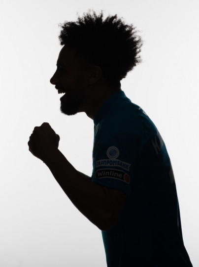 Фотосессия Клаудиньо в  игровой форме Nike сезона 2021/22