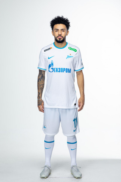 Фотосессия Клаудиньо в  игровой форме Nike сезона 2021/22