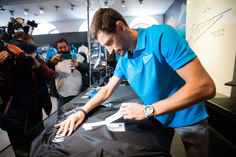 Презентация новичка «Зенита» Станислава Крицюка