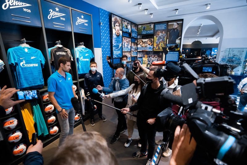 Презентация новичка «Зенита» Станислава Крицюка