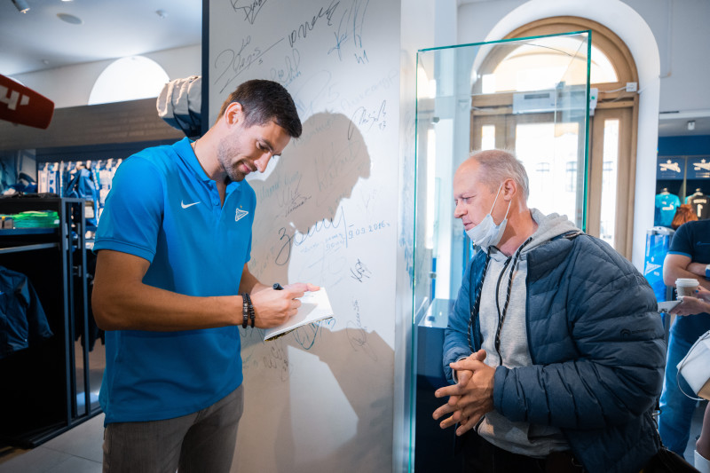 Презентация новичка «Зенита» Станислава Крицюка