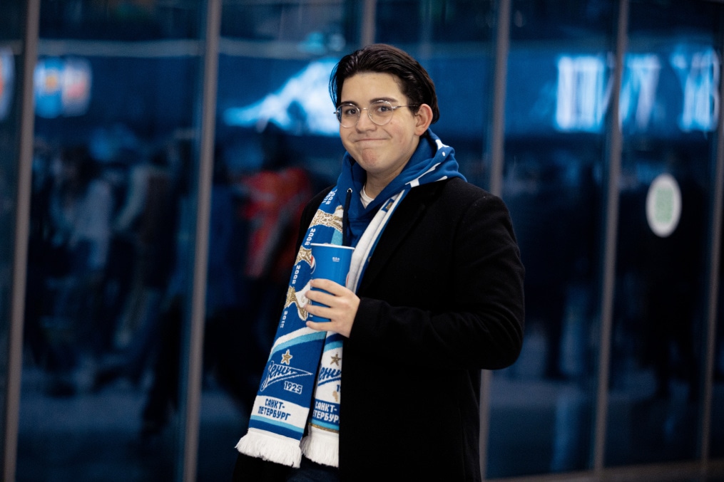 Болельщики на матче Тинькофф Российской Премьер-Лиги 2021/22, «Зенит» — «Спартак»