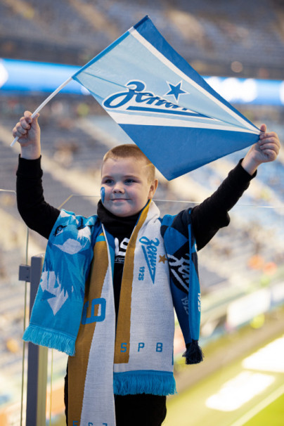 Болельщики на матче Тинькофф Российской Премьер-Лиги 2021/22, «Зенит» — «Спартак»