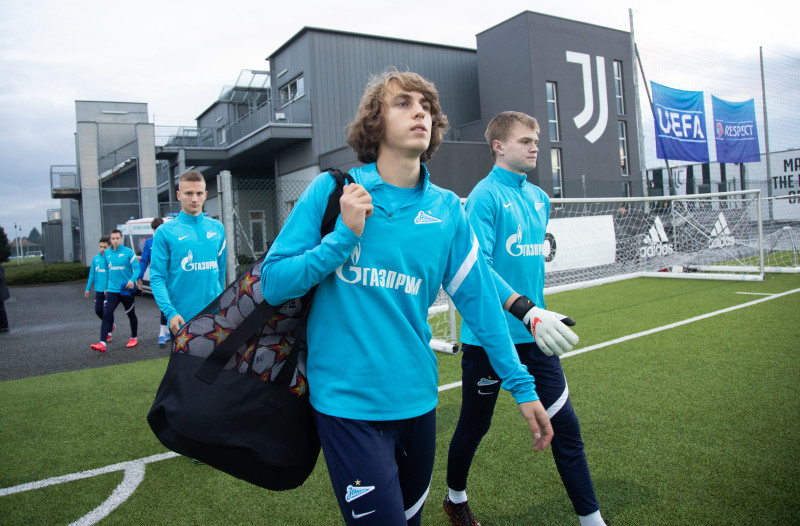 Тренировка молодежной команды «Зенит» перед матчем с «Ювентусом»