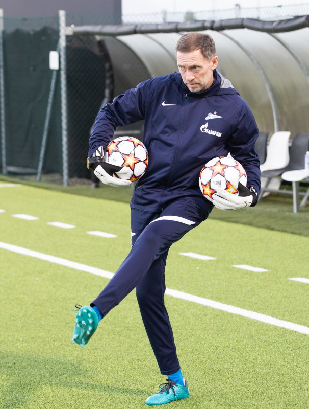 Тренировка молодежной команды «Зенит» перед матчем с «Ювентусом»