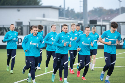 Тренировка молодежной команды «Зенит» перед матчем с «Ювентусом»