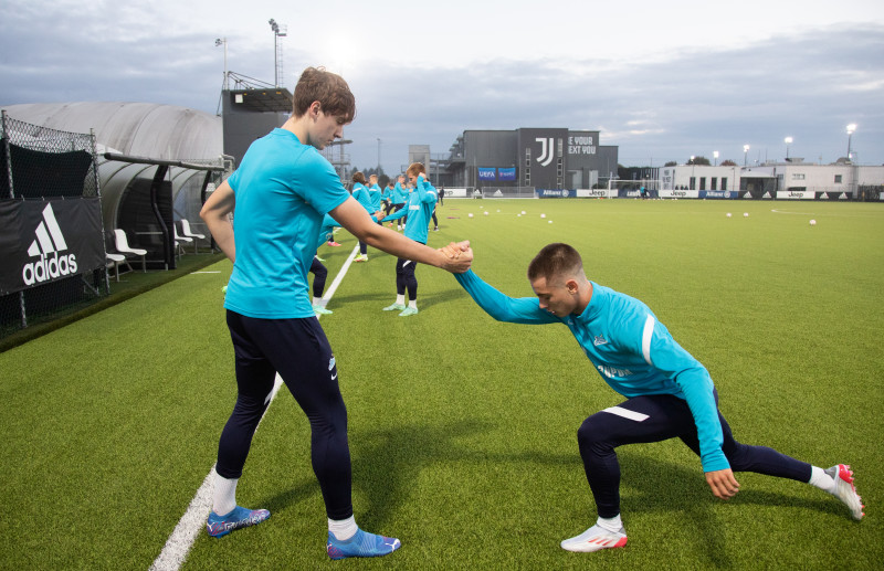 Тренировка молодежной команды «Зенит» перед матчем с «Ювентусом»