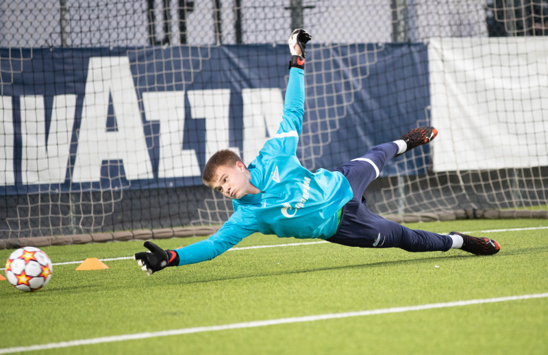 Тренировка молодежной команды «Зенит» перед матчем с «Ювентусом»