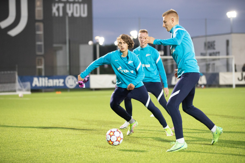 Тренировка молодежной команды «Зенит» перед матчем с «Ювентусом»
