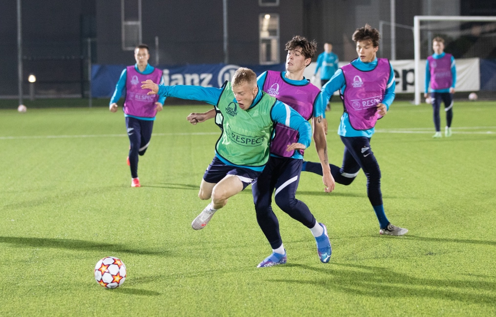 Тренировка молодежной команды «Зенит» перед матчем с «Ювентусом»