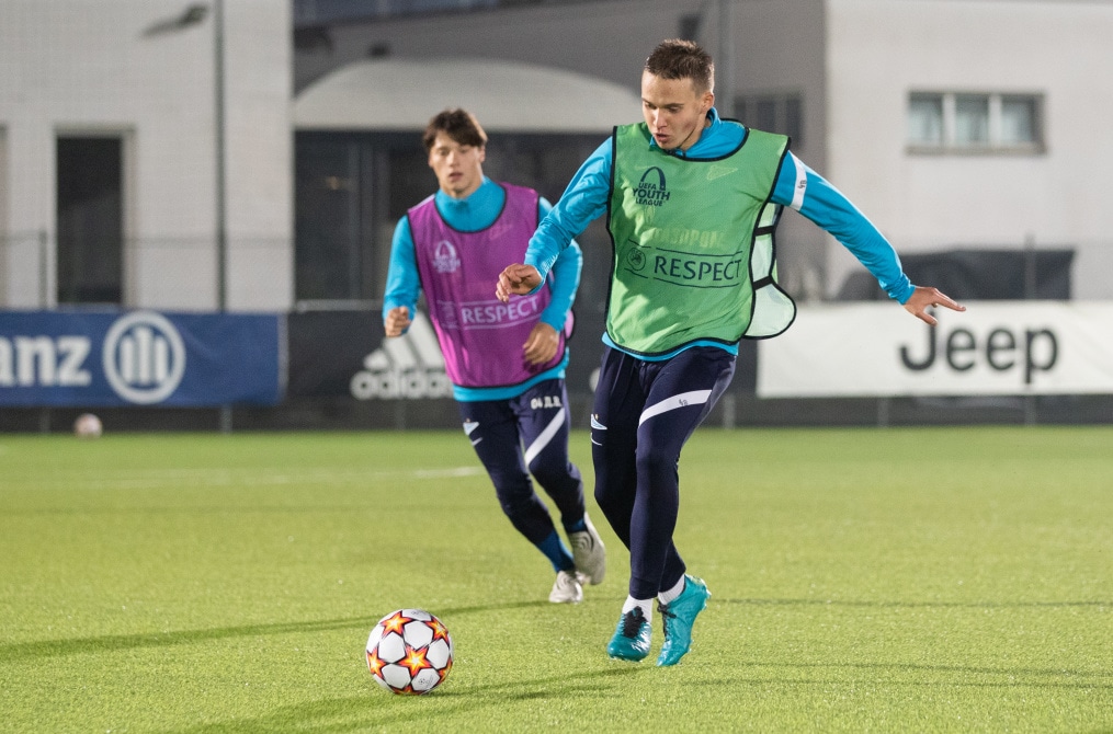 Тренировка молодежной команды «Зенит» перед матчем с «Ювентусом»