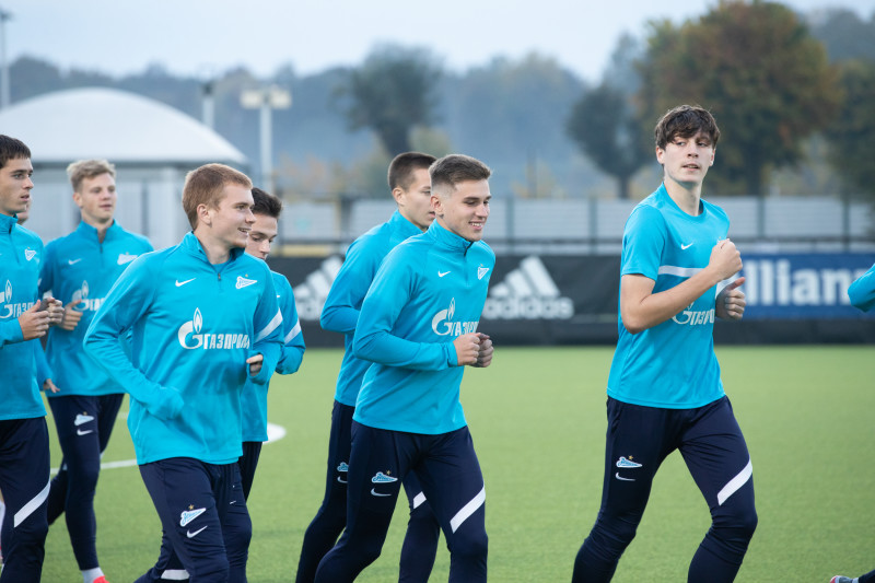 Тренировка молодежной команды «Зенит» перед матчем с «Ювентусом»