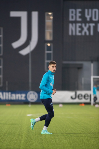 Тренировка молодежной команды «Зенит» перед матчем с «Ювентусом»