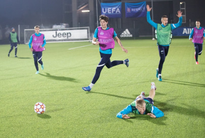 Тренировка молодежной команды «Зенит» перед матчем с «Ювентусом»