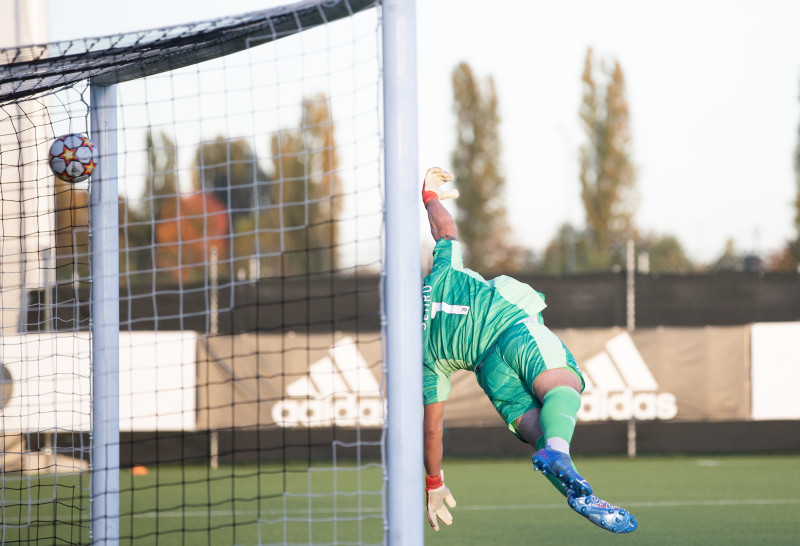 Юношеская Лига УЕФА 2021/22, «Ювентус»-м — «Зенит»-м