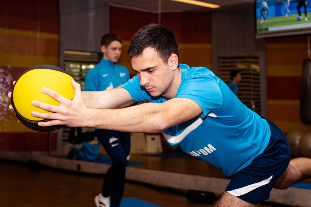 Сборы «Зенита»-м в Турции: 19 января, тренировка в тренажёрном зале