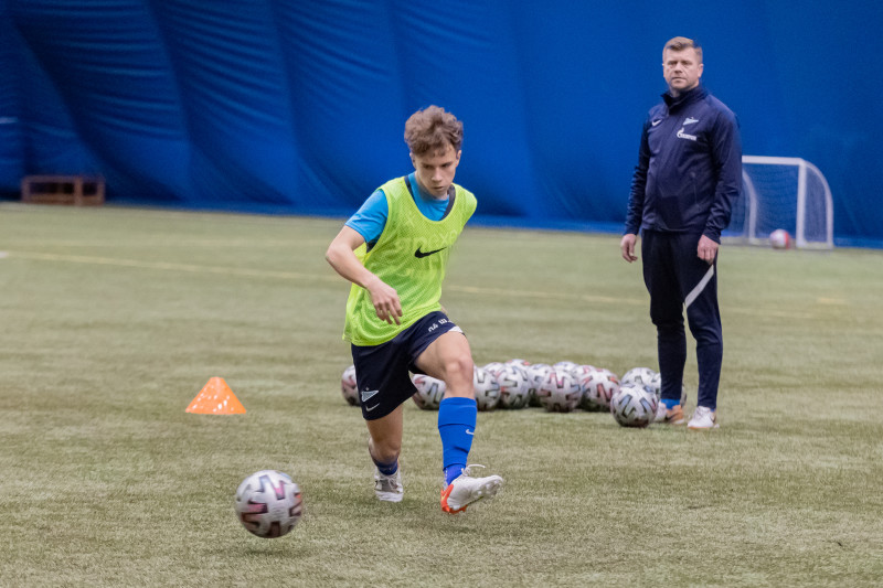 Тренировка команд ЮФЛ в «Газпром»-Академии