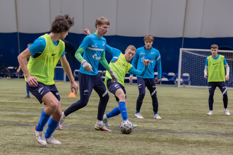 Тренировка команд ЮФЛ в «Газпром»-Академии