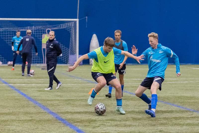 Тренировка команд ЮФЛ в «Газпром»-Академии