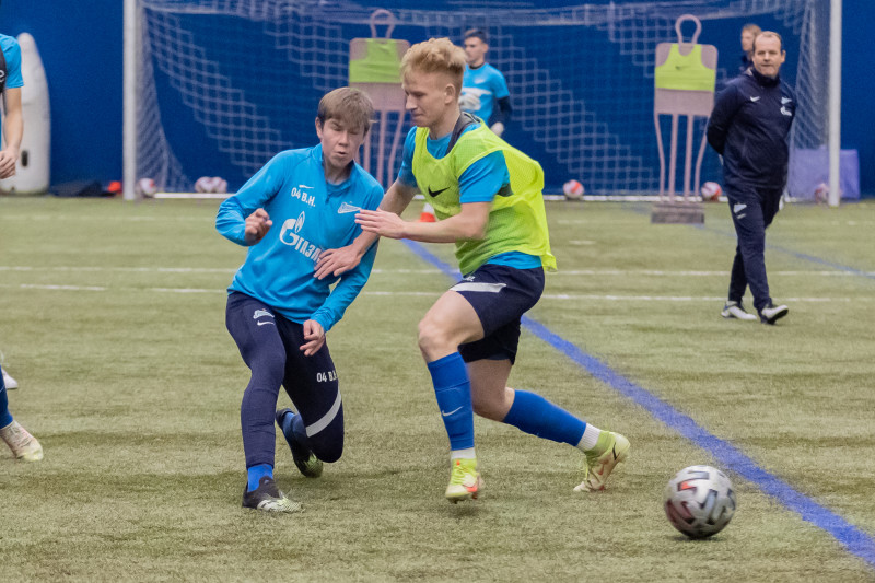 Тренировка команд ЮФЛ в «Газпром»-Академии