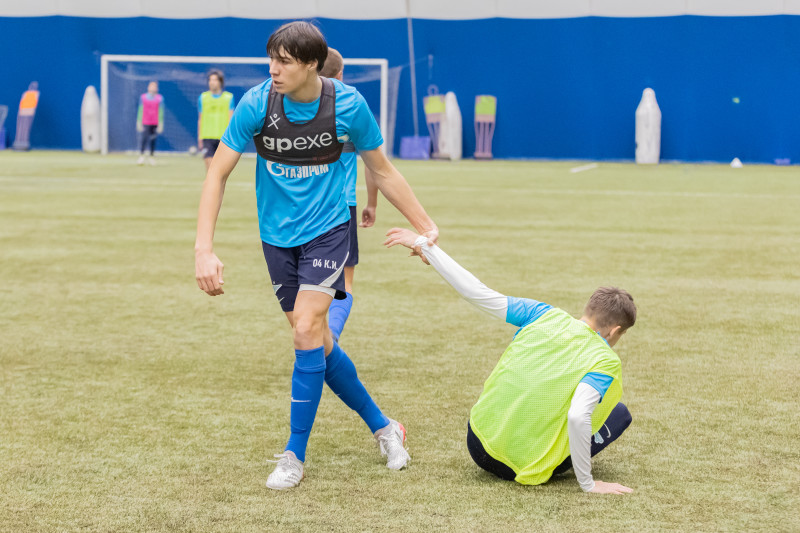 Тренировка команд ЮФЛ в «Газпром»-Академии