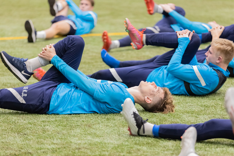 Тренировка команд ЮФЛ в «Газпром»-Академии