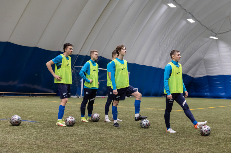 Тренировка команд ЮФЛ в «Газпром»-Академии