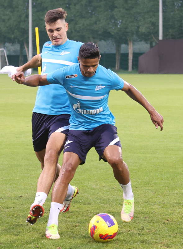 «Газпром»-тренировочные сборы в Дубае: 17 января, вечерняя тренировка