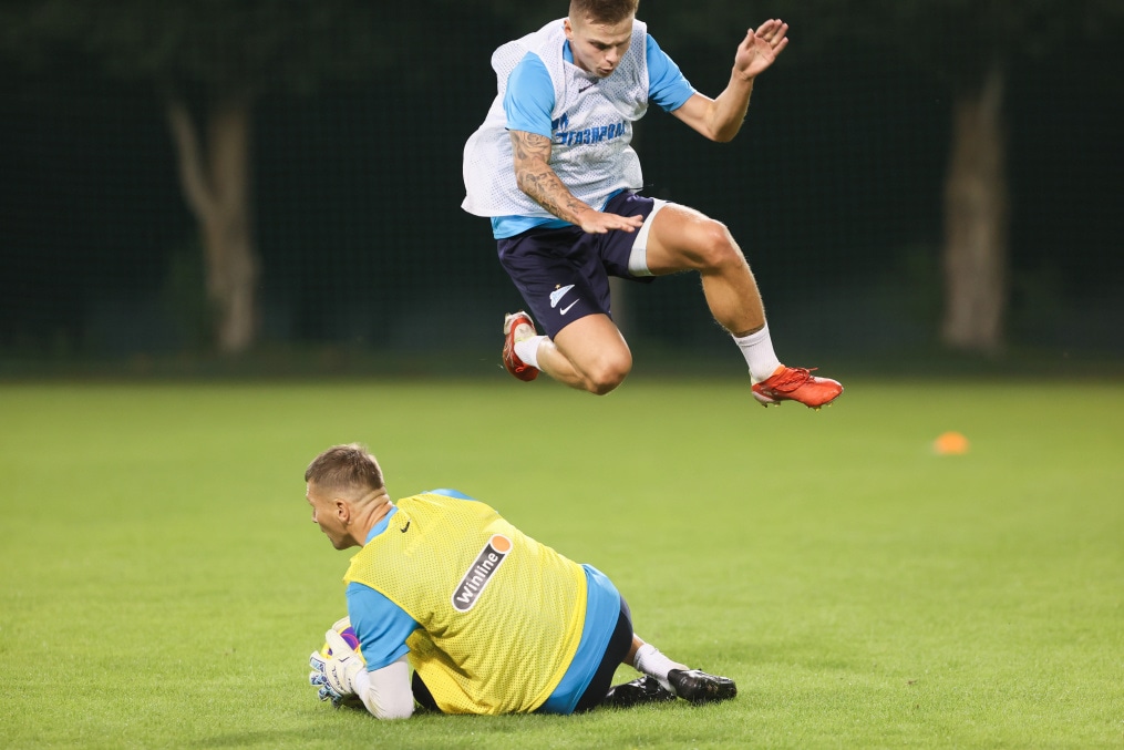 «Газпром»-тренировочные сборы в Дубае: 15 января, вечерняя тренировка