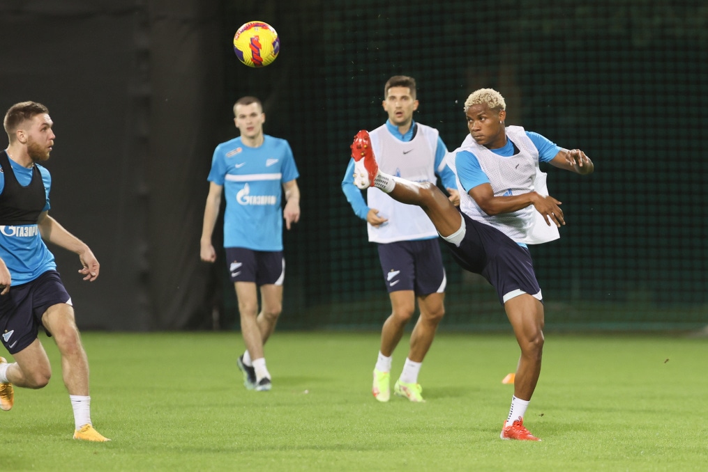 «Газпром»-тренировочные сборы в Дубае: 15 января, вечерняя тренировка